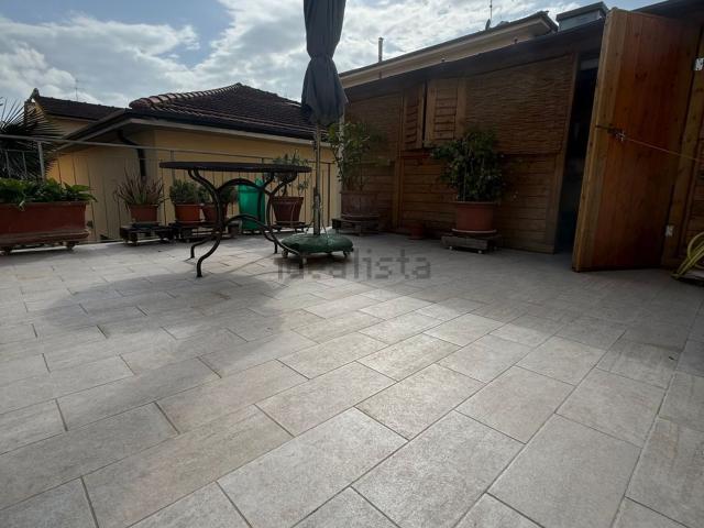 Appartamento in vendita di 200 m² in Via Antonio del Pela