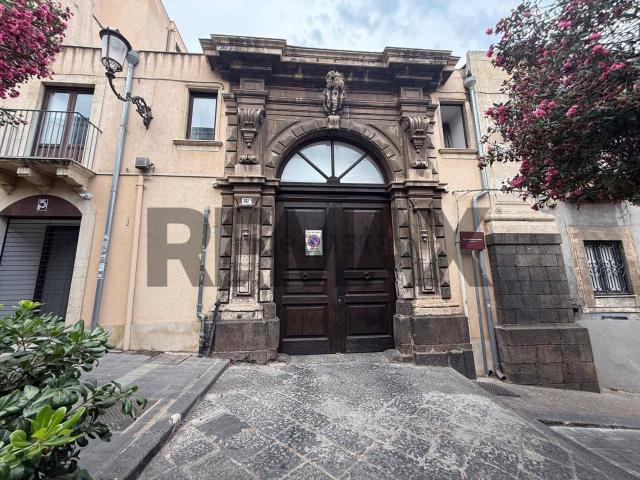 Appartamento in vendita di 200 m² in Via Antonino di Sangiuliano, 262