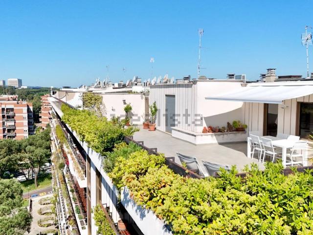 Appartamento in vendita di 200 m² in Via Andrea Solario, 86
