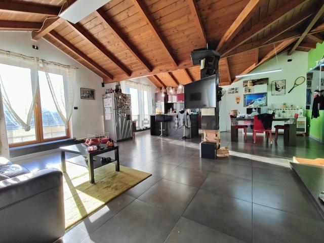Appartamento in vendita di 200 m² in Via Angelo Russomando, 11
