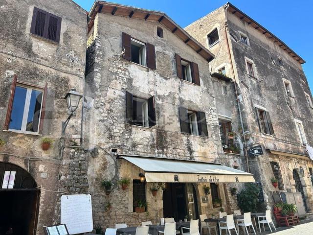Appartamento in vendita di 200 m² in Via Aldo Manuzio