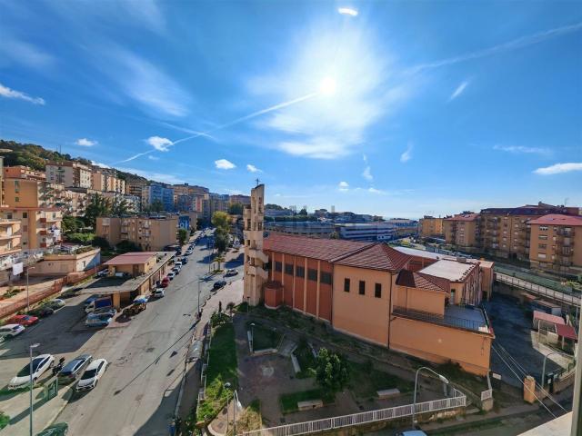 Appartamento in vendita di 200 m² in Via Alessandro Manzoni, 158