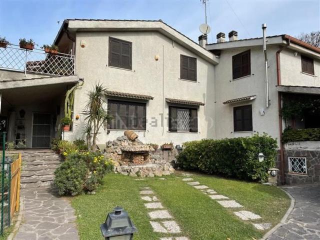 Appartamento in vendita di 200 m² in Via Arnolfo di Cambio