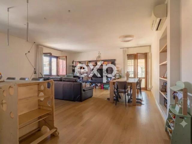 Appartamento in vendita di 200 m² in Via Bocca Seriola, 5