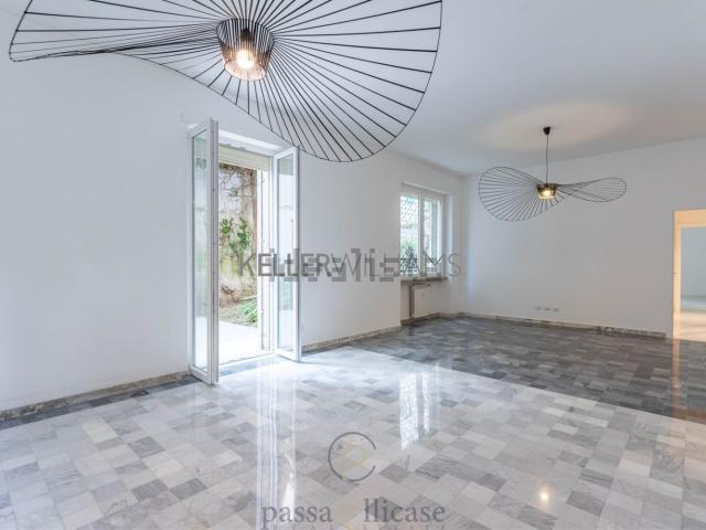 Appartamento in vendita di 200 m² in Via Barnaba Tortolini