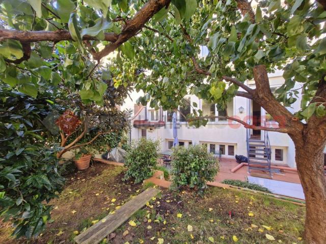 Appartamento in vendita di 200 m² in Via Goffredo Mameli, 14