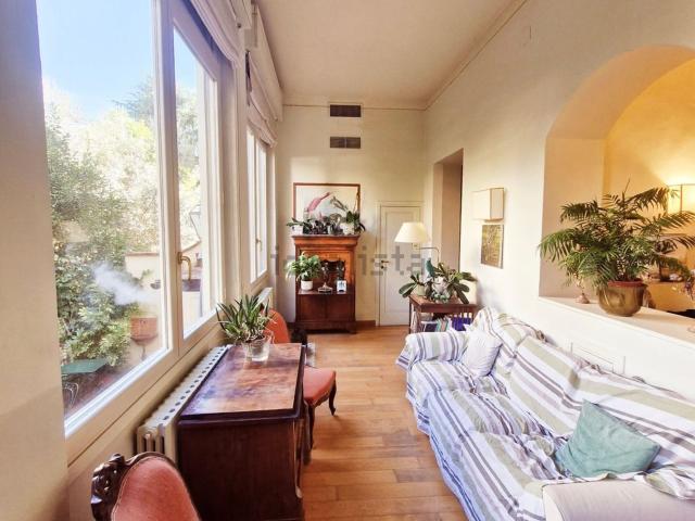 Appartamento in vendita di 200 m² in Via Goffredo Mameli