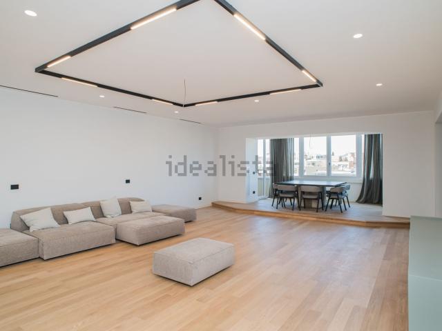 Appartamento in vendita di 200 m² in Via Giuseppe Mercalli