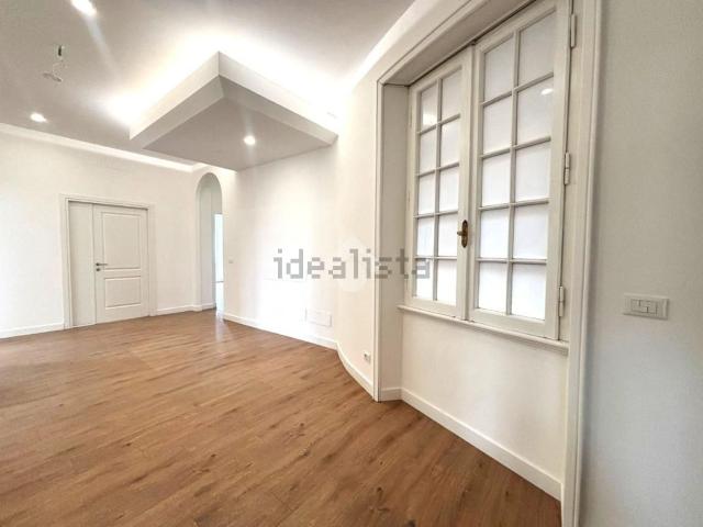 Appartamento in vendita di 200 m² in Via Giuseppe Mercalli