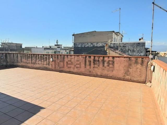 Appartamento in vendita di 200 m² in Via Giuseppe Saragat, 40