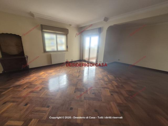 Appartamento in vendita di 200 m² in Via Giuseppe Toniolo, 11
