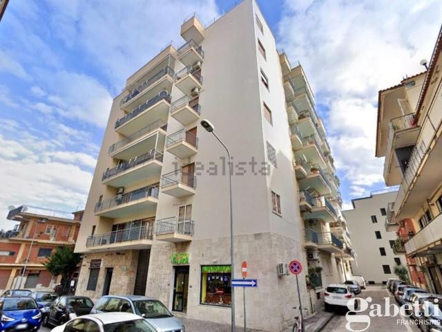 Appartamento in vendita di 200 m² in Via Giuseppe Verdi