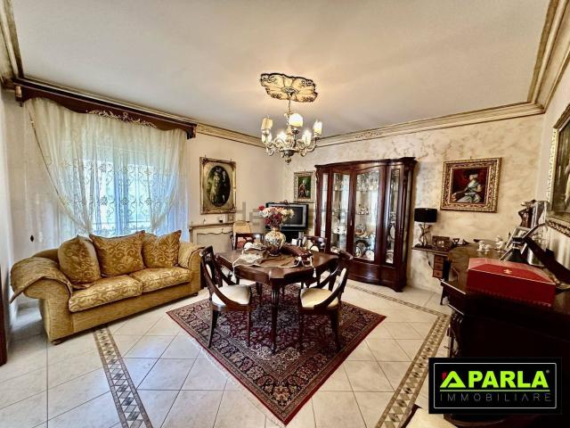 Appartamento in vendita di 200 m² in Via Giacomo Puccini