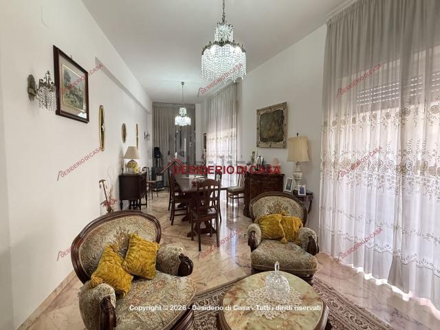 Appartamento in vendita di 200 m² in Via Giosuè Carducci, 24
