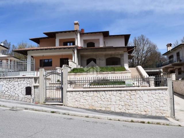 Appartamento in vendita di 200 m² in Via Giorgina