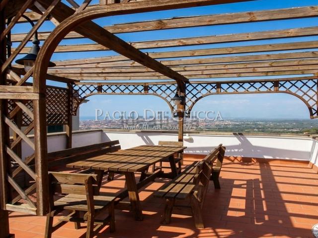 Appartamento in vendita di 200 m² in Via Giovanni XXIII