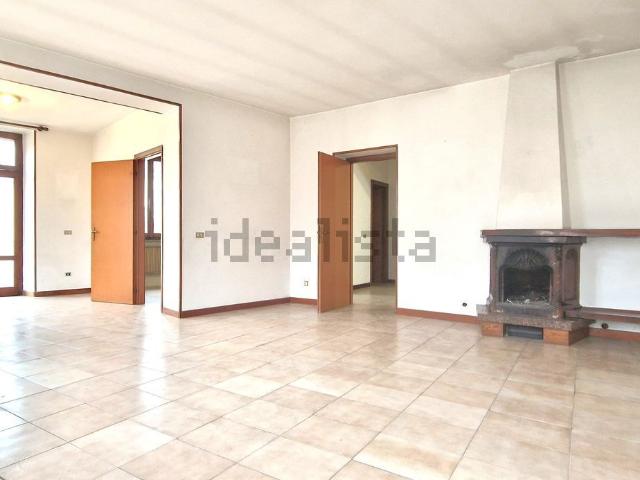 Appartamento in vendita di 200 m² in Via Guglielmo Marconi, 32