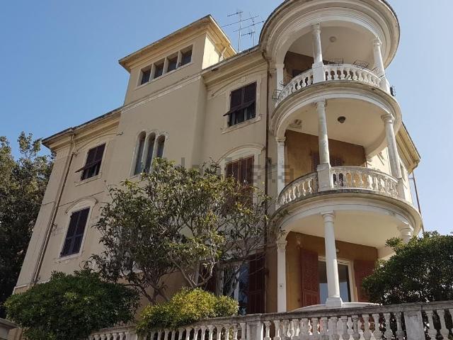 Appartamento in vendita di 200 m² in Via de Mari