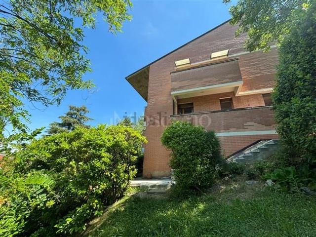 Appartamento in vendita di 200 m² in Via del Colle