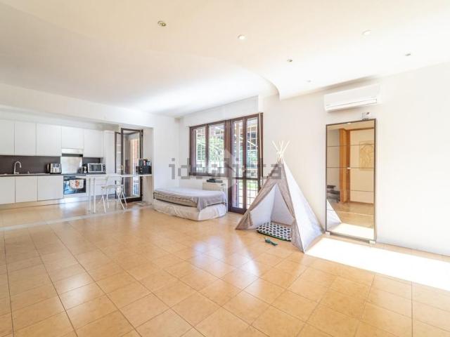Appartamento in vendita di 200 m² in Via del Fontanile Anagnino, 1