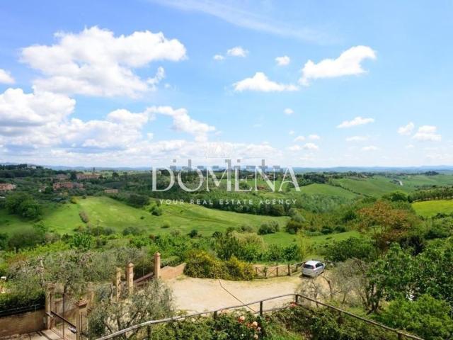 Appartamento in vendita di 200 m² in Via delle Luglie