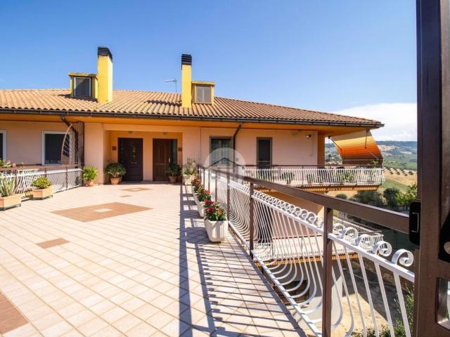 Appartamento in vendita di 200 m² in Via delle Risaie, 4