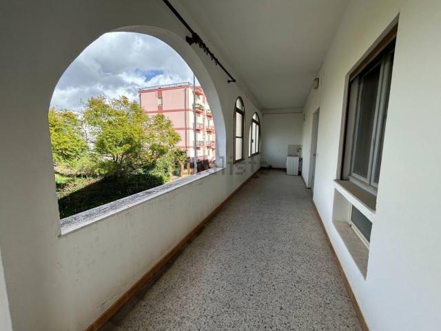 Appartamento in vendita di 200 m² in Via E. Pais, 26