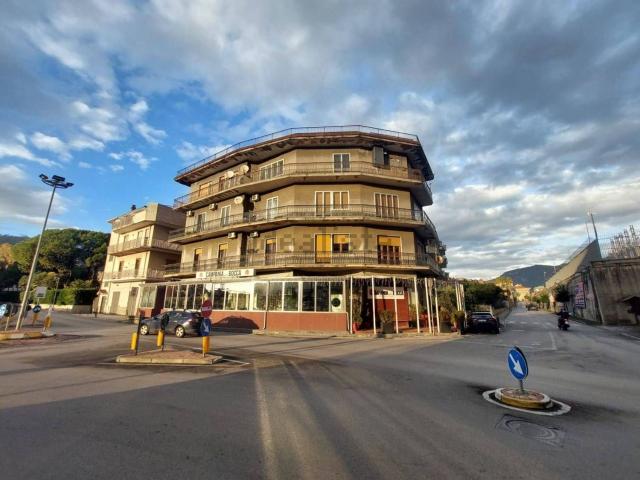 Appartamento in vendita di 210 m² in Via Ferrovia, 72