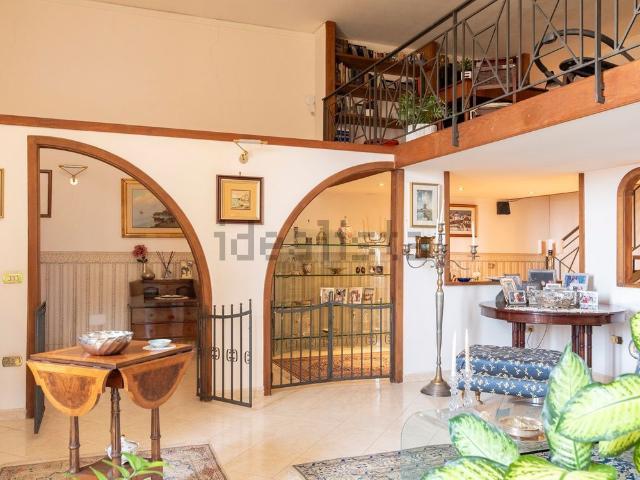 Appartamento in vendita di 200 m² in Via Filippo Palizzi, 84