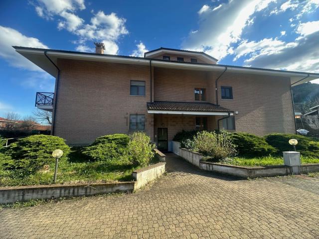 Appartamento in vendita di 200 m² in Via IV novembre, 8