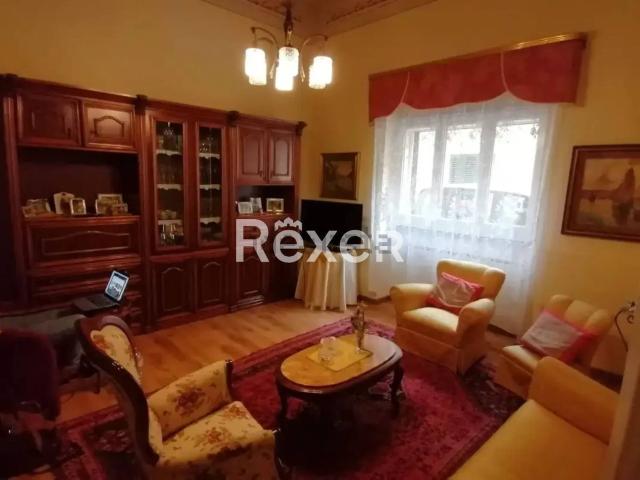 Appartamento in vendita di 200 m² in Via Lombardia