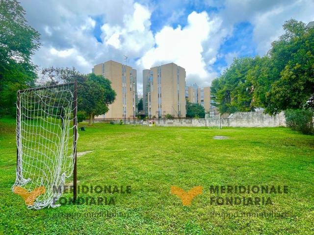 Appartamento in vendita di 200 m² in Via Luigi Corvaglia, 34