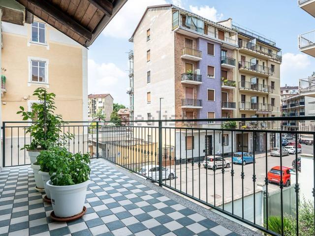 Appartamento in vendita di 200 m² in Via Montalenghe