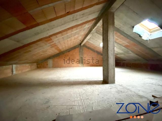 Appartamento in vendita di 200 m² in Via Montebelluna di Salvarosa, 111