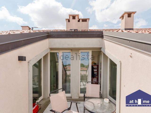 Appartamento in vendita di 200 m² in Via Moriggia, 12