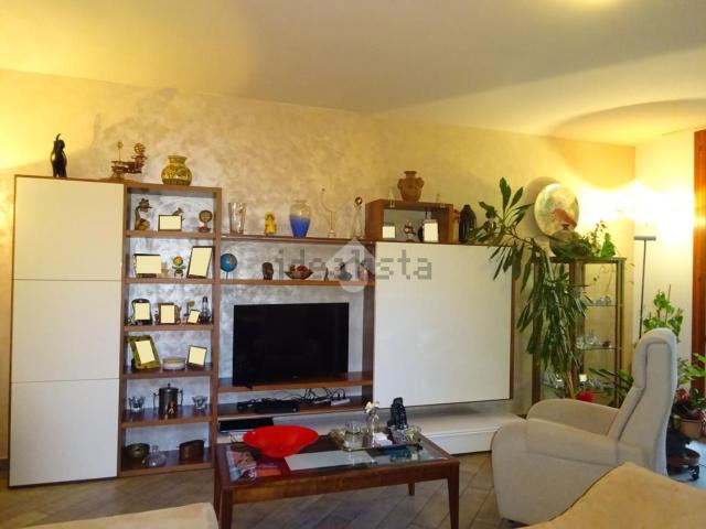Appartamento in vendita di 200 m² in Via Matilde Serao