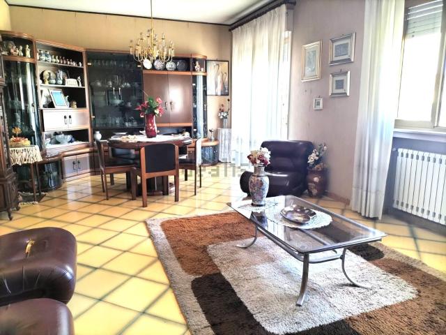 Appartamento in vendita di 200 m² in Via Maccarrone, 10