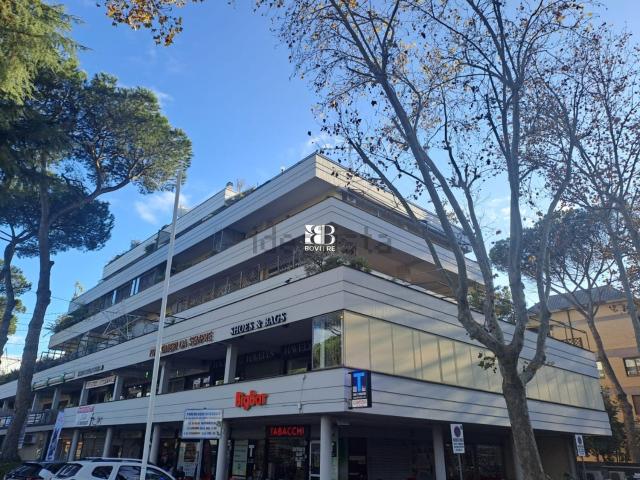 Appartamento in vendita di 200 m² in Via Manfredi Azzarita