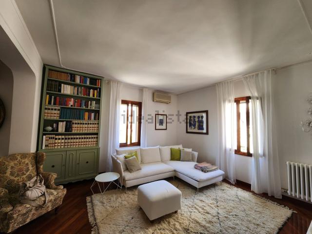 Appartamento in vendita di 200 m² in Via Marcantonio Bragadin