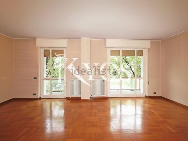 Appartamento in vendita di 200 m² in Via Mario Pagano, 31