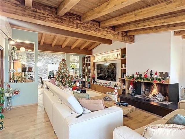 Appartamento in vendita di 200 m² in Via Martin Luther King