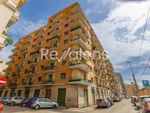 Appartamento in vendita di 200 m² in Via Michelangelo Signorile