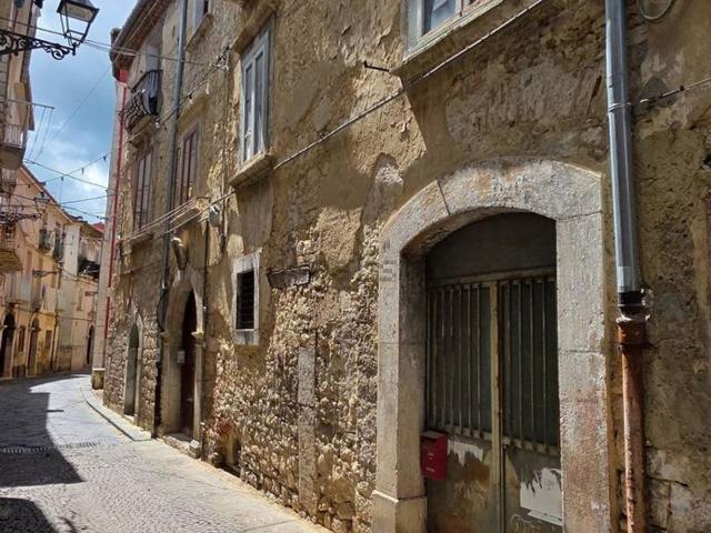 Appartamento in vendita di 200 m² in Via Michelangelo Ziccardi, 44