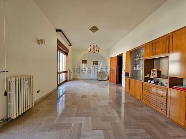Appartamento in vendita di 200 m² in Via Soleto, 83