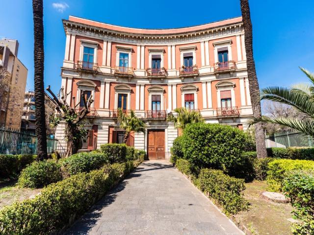 Appartamento in vendita di 200 m² in Via Salvatore Tomaselli, 1