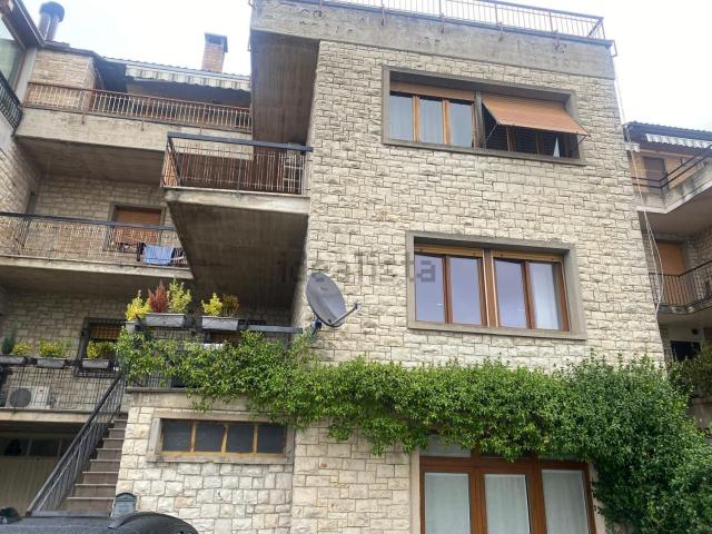 Appartamento in vendita di 200 m² in Via San Benedetto