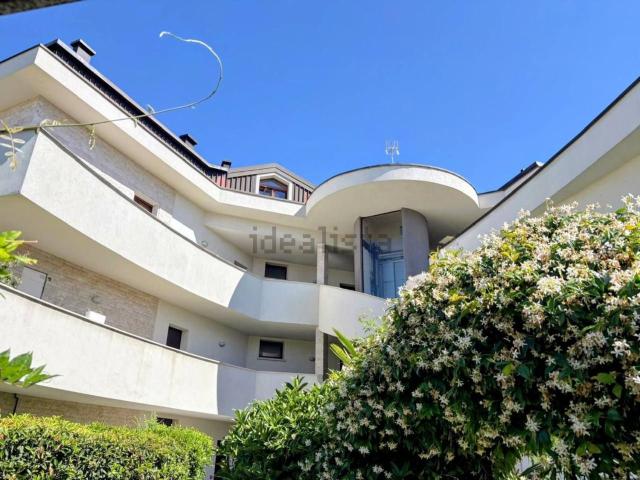 Appartamento in vendita di 200 m² in Via San Francesco D&apos Assisi, 6