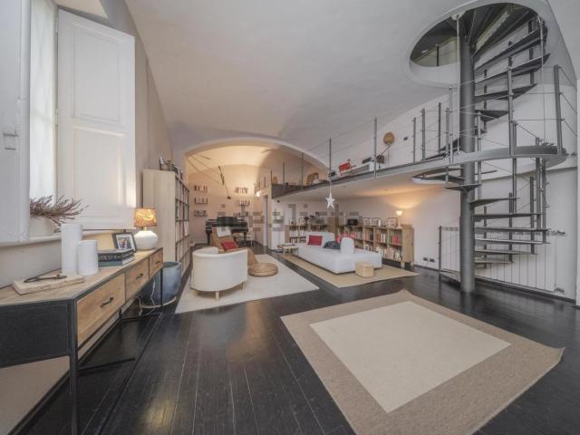 Appartamento in vendita di 200 m² in Via San Quintino, 15