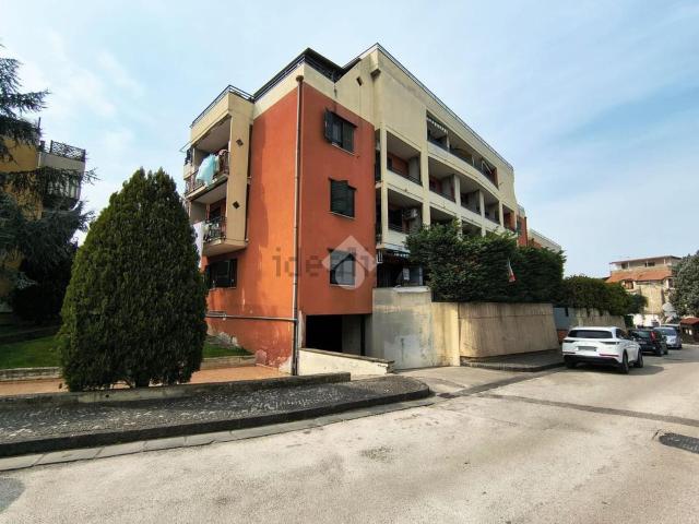 Appartamento in vendita di 200 m² in Via Santa Croce, 30