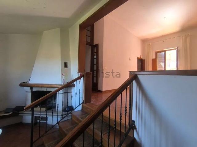 Appartamento in vendita di 200 m² in Via Siena